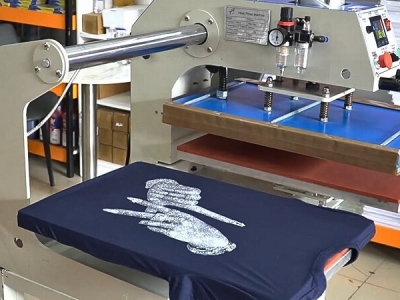 MÁY IN ÁO THUN 3D VÀ GIẢI PHÁP MÁY ÉP NHIỆT PHẲNG TỐI ƯU CHO XƯỞNG MAY