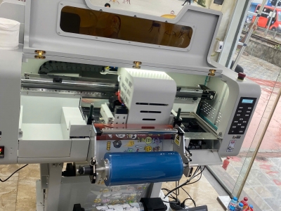 Công nghệ in DTF Led UV chuyển lạnh AB trên mọi chất liệu