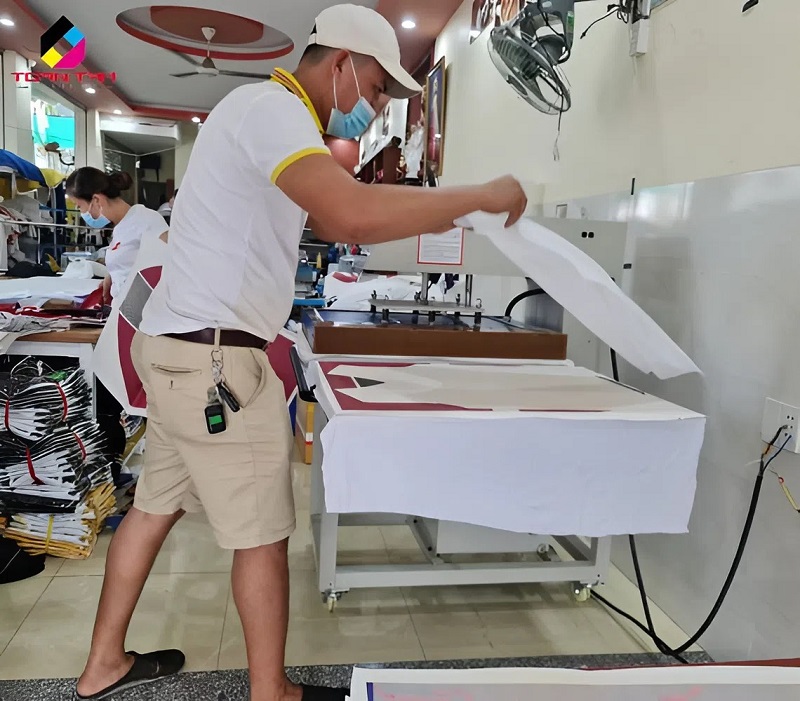 Kỹ thuật ép chuyển nhiệt trên vải